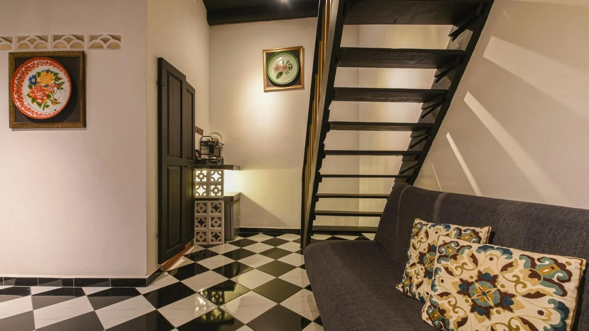 Ohana House-33 Malacca 民宿